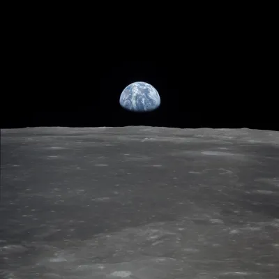 NASA Apollo 11 Ay Ufkunda Doğan Dünya Kanvas Tablo