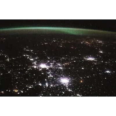 NASA ISS Uzaydan Gece Işıkları ve Atmosfer Kanvas Tablo