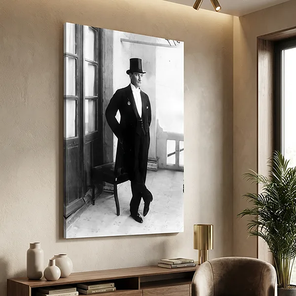 Atatürk Frak ve Silindir Şapkalı Siyah Beyaz Kanvas Tablo — görsel 2