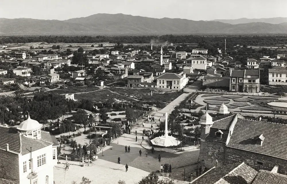 Eski Aydın Fotoğrafı Meydan ve Anıt Kanvas Tablo