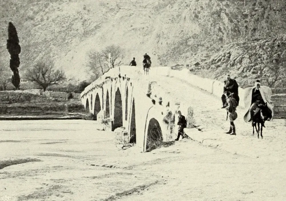 Eski Aydın Fotoğrafı Taş Köprü ve Kervan Kanvas Tablo