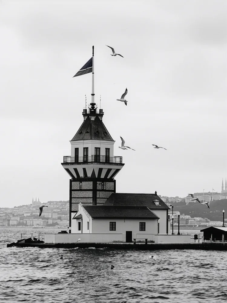 Siyah Beyaz Film Kız Kulesi Kanvas Tablo
