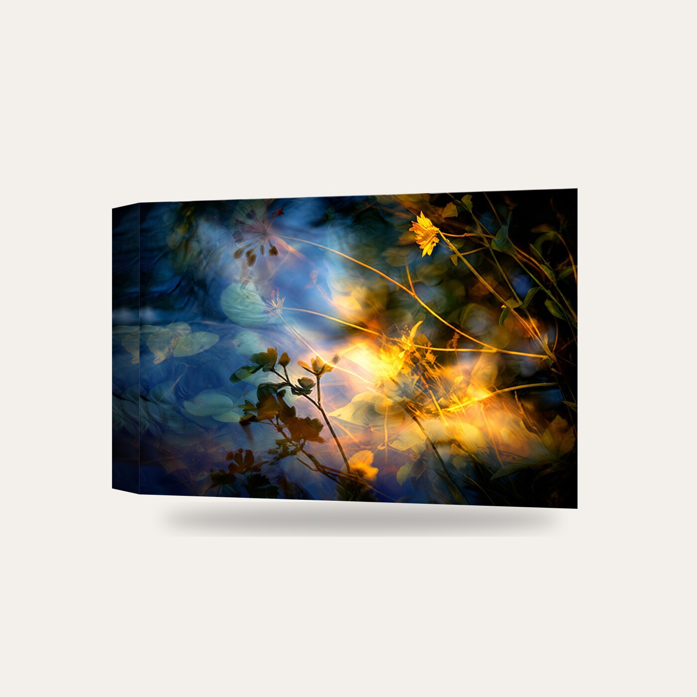 Gece Mavisi Zeminde Altın Işıklı Çiçekler Kanvas Tablo — 3 boyutlu görünüm