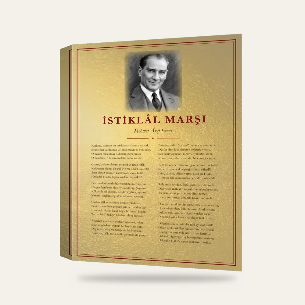 Altın Varak Zeminli Gülümseyen Atatürk İstiklâl Marşı Panosu — 3 boyutlu görünüm