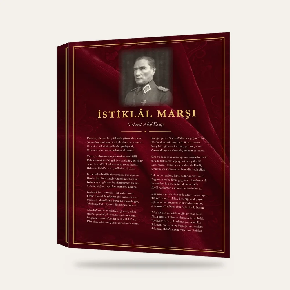 Bordo Kadife Zeminli Üniformalı Atatürk İstiklâl Marşı Panosu — 3 boyutlu görünüm